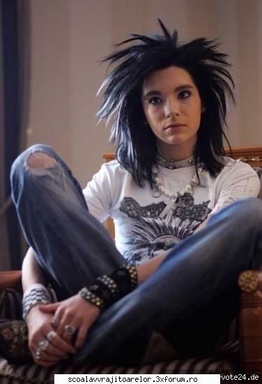 ador tokio hotel are the best band of the bill.....e ff frumos baiatu !!!! :nod:  :nod:  :nod: tokio